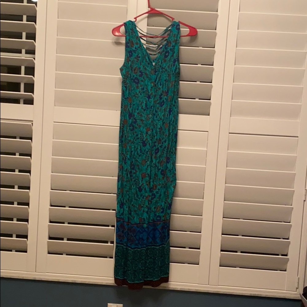Vintage 90s style button down dress. Floral design